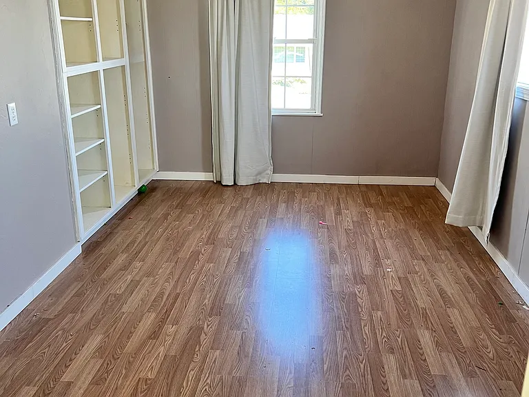 315 Juanita Ave — Photo 3