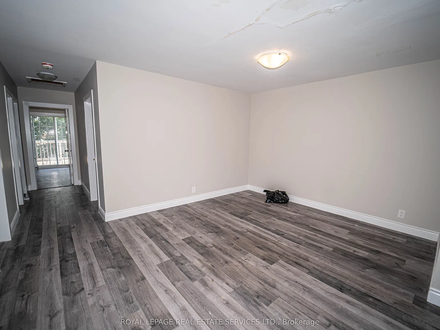 8 Bruce Street St. Catharines — Photo 2