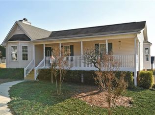 363 Central Oaks Rd, Clemmons, NC 27012