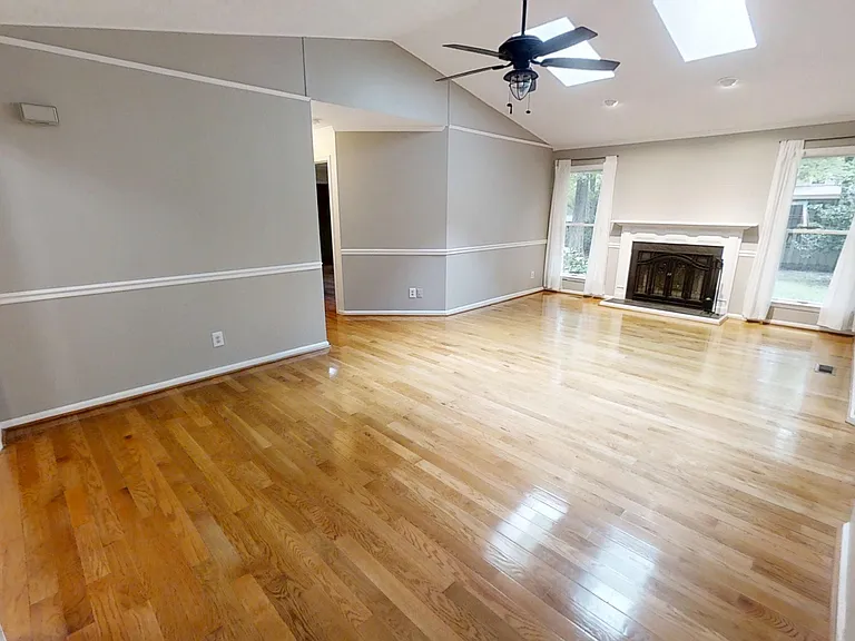 104 Penrith Ct — Photo 2