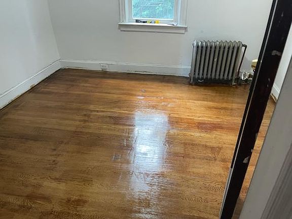 3rd image of 3424 Grace Ave #1