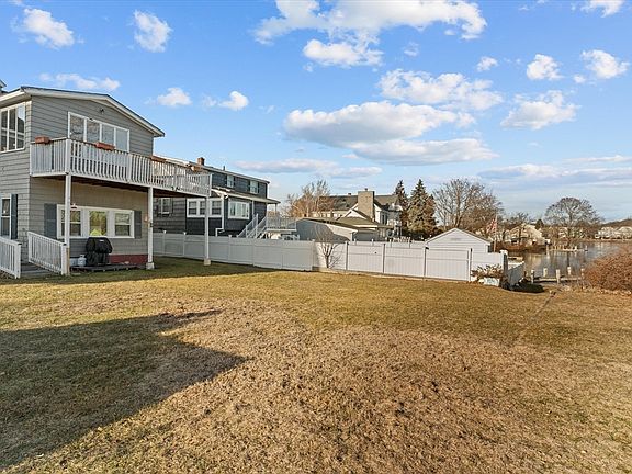3rd image of 37 Lake Ave