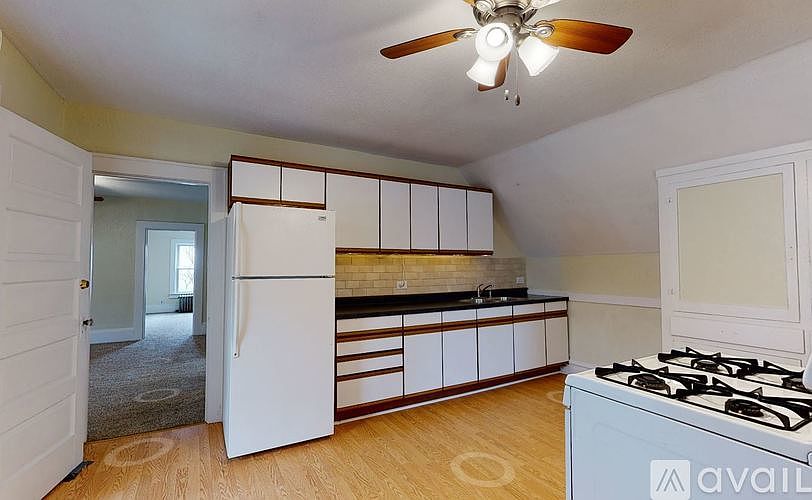 1st image of 820 N Center St #2