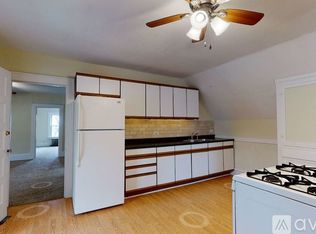 820 N Center St #2, Joliet, IL 60435