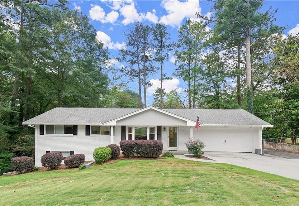 1st image of 2604 Sunny Ln SE