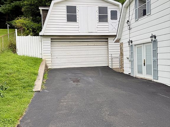 2nd image of 1939 Fincastle Tpke