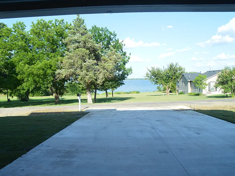 4480 County Road 895 — Photo 2