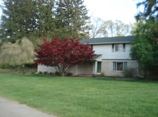 1305 Fieldway Ct, Bloomfield Hills, MI 48302