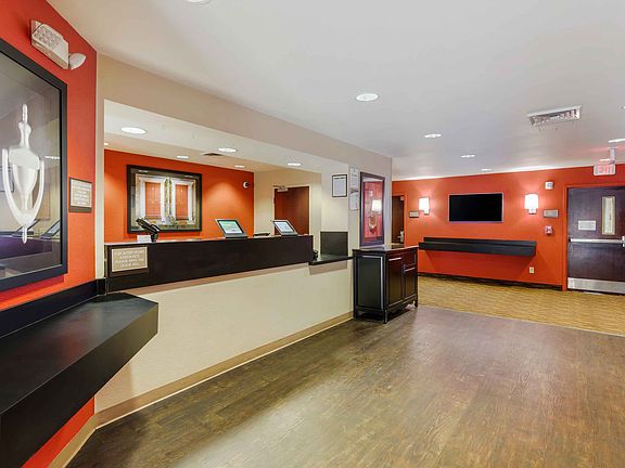 Lobby and Guest Check-in