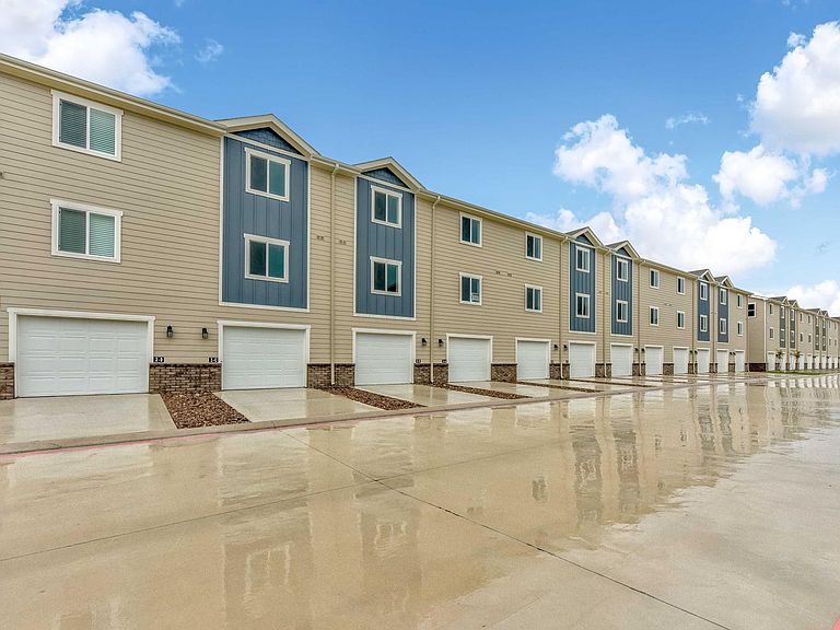 Bridgestone Crossing Apartment Rentals with Virtual tours - Spring, TX