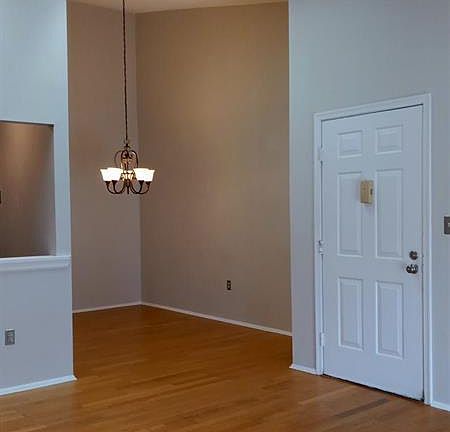 4th image of 29 Taylor Dr
