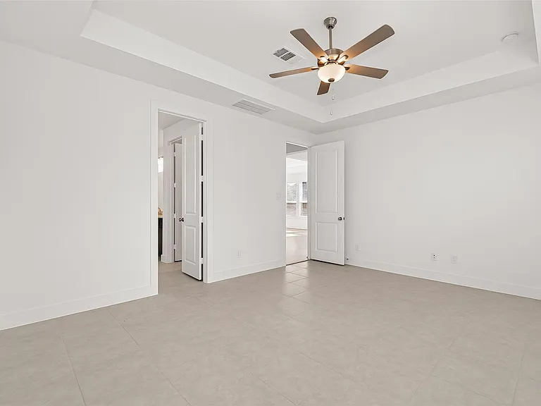 4916 Northern Woods Dr — Photo 35
