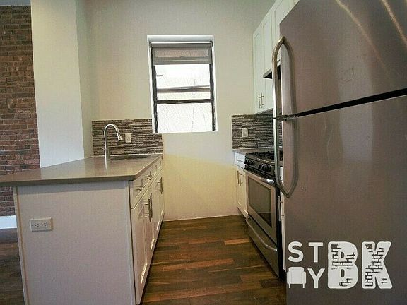 4th image of 84 Somers St #2D