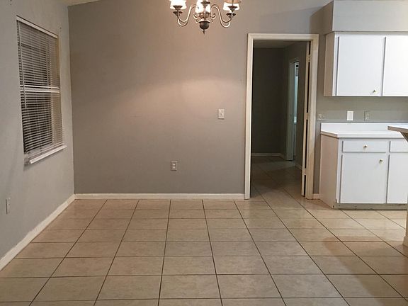 4th image of 2656 Green Valley Dr