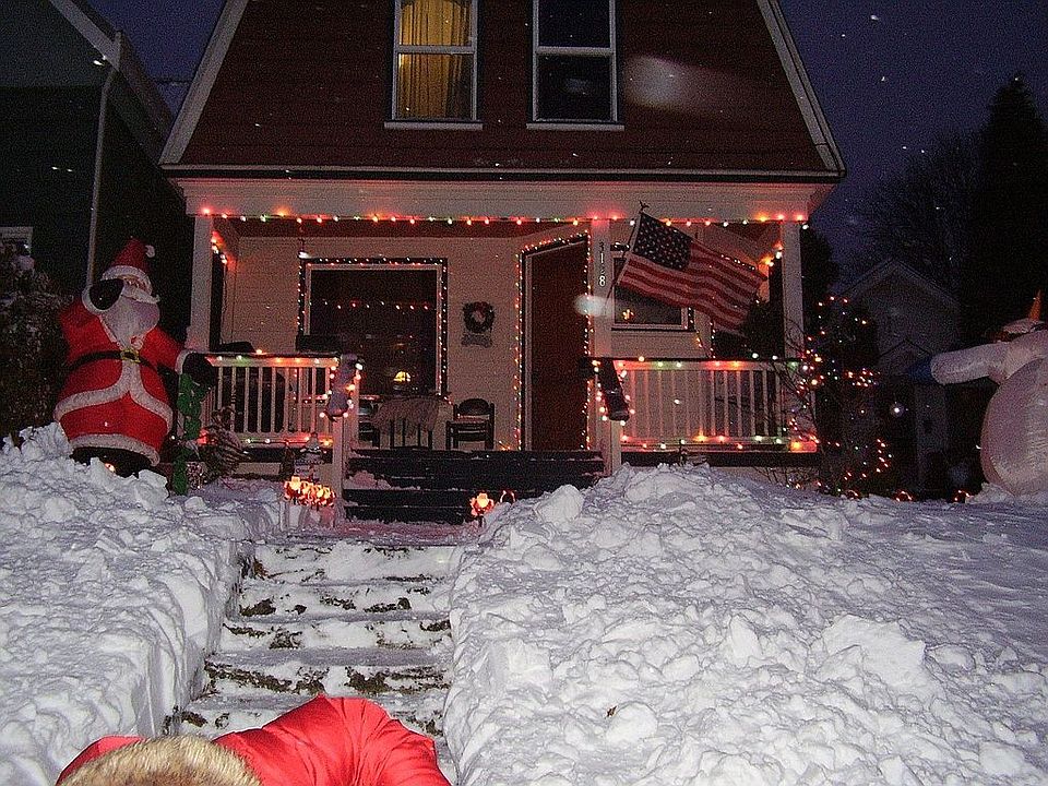 2nd image of 3128 Oakes Ave