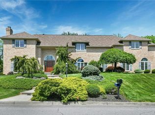 161 Cross Creek Ct, Bethlehem, PA 18017