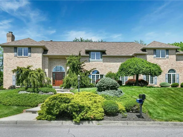 161 Cross Creek Ct, Bethlehem, PA 18017