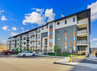 15 N Sage Meadows Lndg NW #4416, Calgary, AB T3P1E5