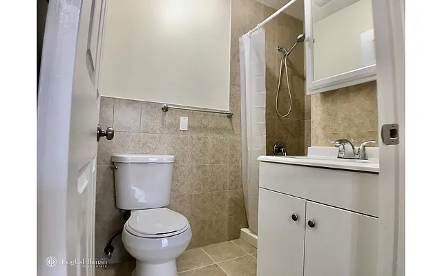 Rented by Douglas Elliman | media 16