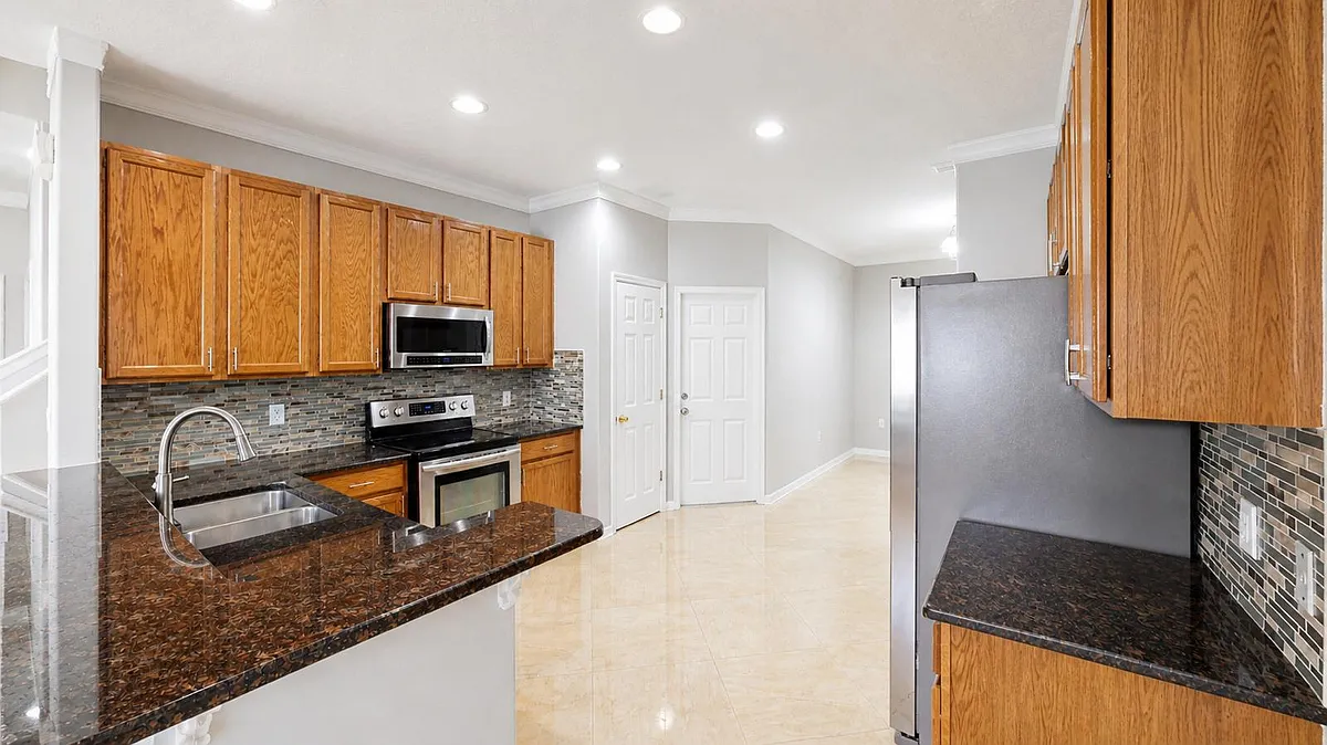 Building Photo - 8848 Cameron Crest Dr