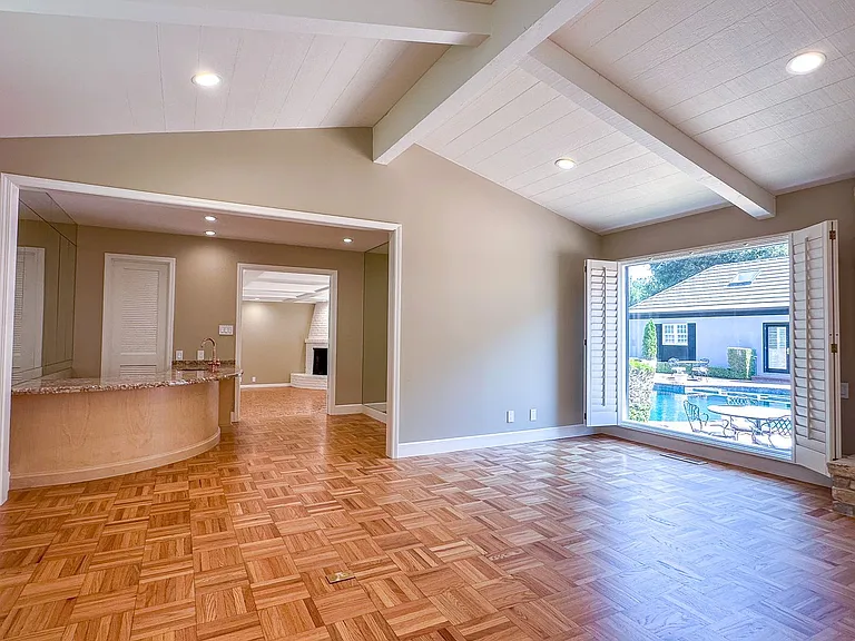14402 Donna Ln — Photo 11