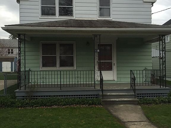 3rd image of 135 Kimberly Ave