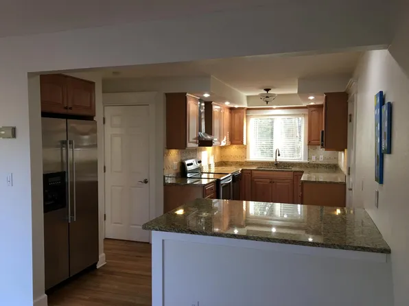 5612 W 70th St, Edina, MN 55439