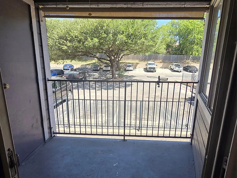 1840 Burton Dr #142 — Photo 18