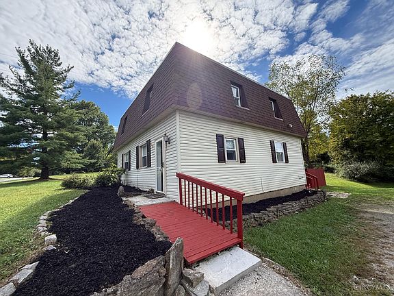 3rd image of 1796 N Dearborn Rd