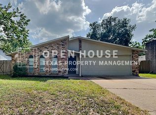 18311 Navajo Trail Dr, Spring, TX 77388