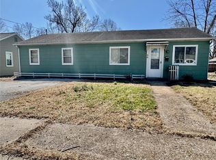 34 W Oak St, Mascoutah, IL