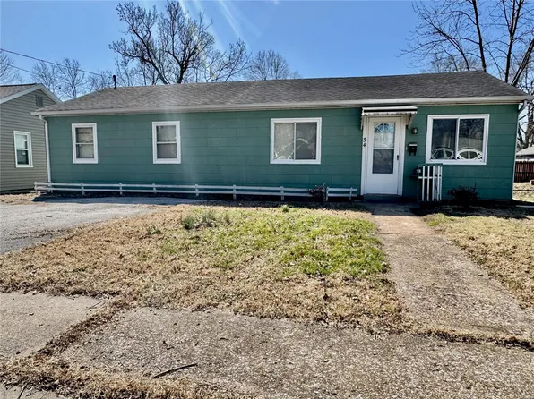 34 W Oak St, Mascoutah, IL 62258