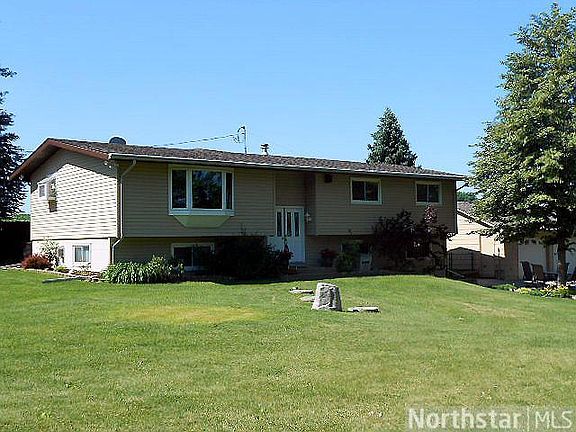 3rd image of 7190 190th St W