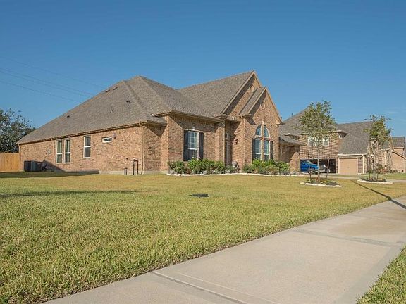 4th image of 3834 Cypress Point Dr