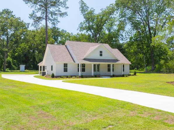 1435 Egg & Butter Rd, Thomasville, GA 31792