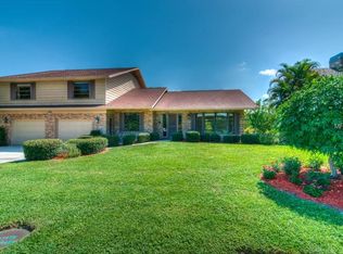 403 Hillcrest Dr, Bradenton, FL 34209