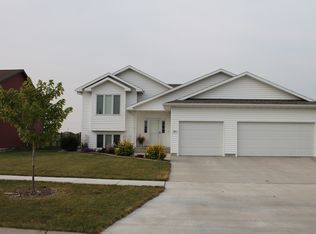 4871 Lavonne Ct S, Fargo, ND 58104