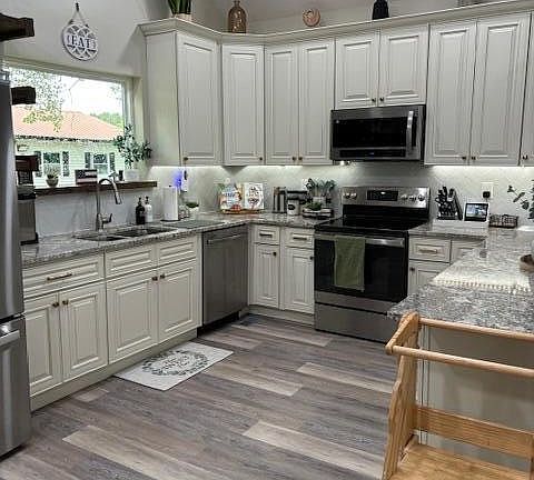 5th image of 203 Freeman Cir