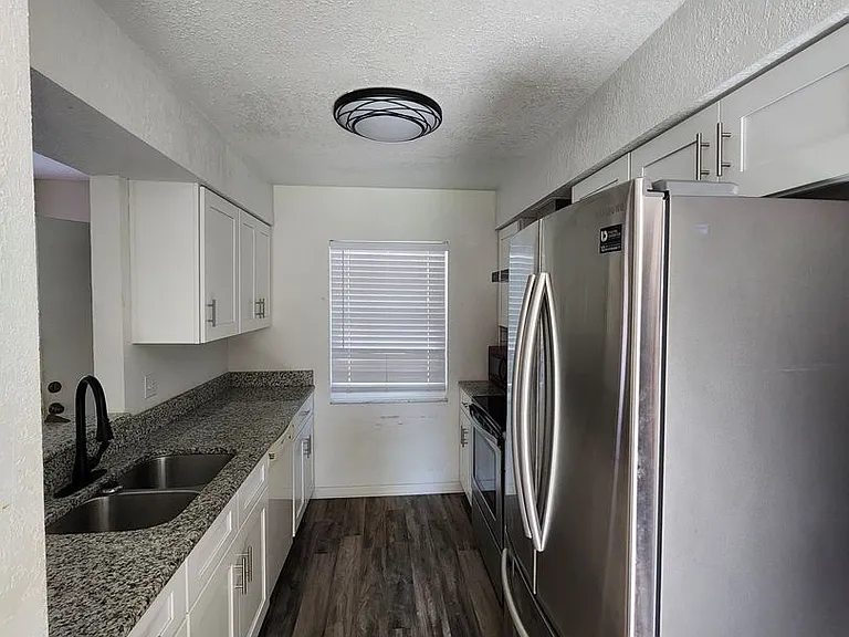 221 Loch Low Dr — Photo 12