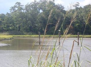 612 Windemere Rd, Newport News, VA 23602