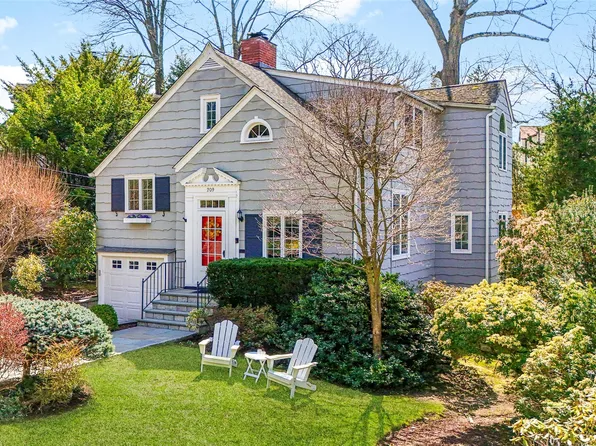 209 Mulberry Lane, Larchmont, NY 10538