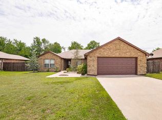 710 Carnes Cir, Perkins, OK 74059