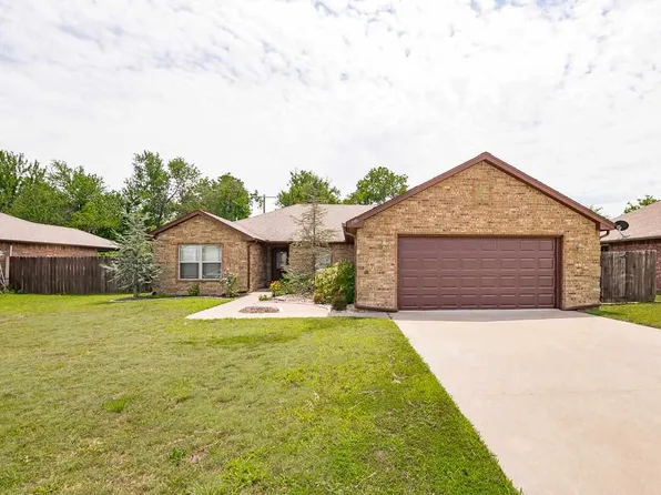 710 Carnes Cir, Perkins, OK 74059