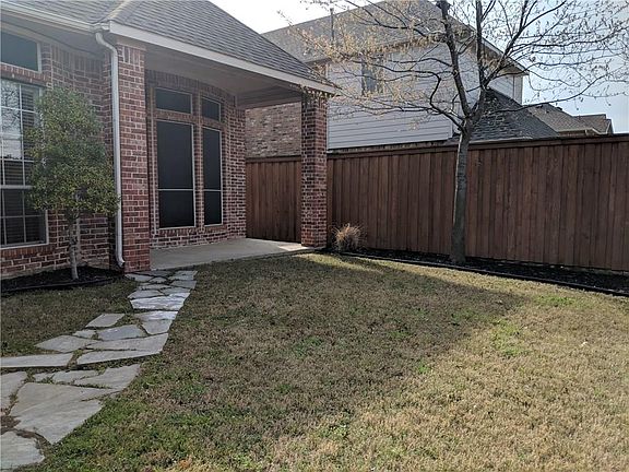 3rd image of 5925 Westmont Dr