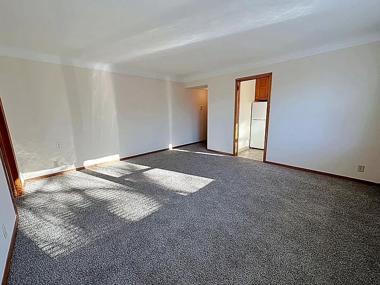 Ford Parkway Apartments — Photo 29