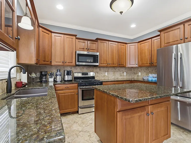 2733 Presley Dr — Photo 18