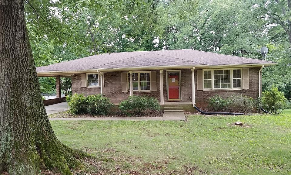 1st image of 1063 W Oak Hill Dr