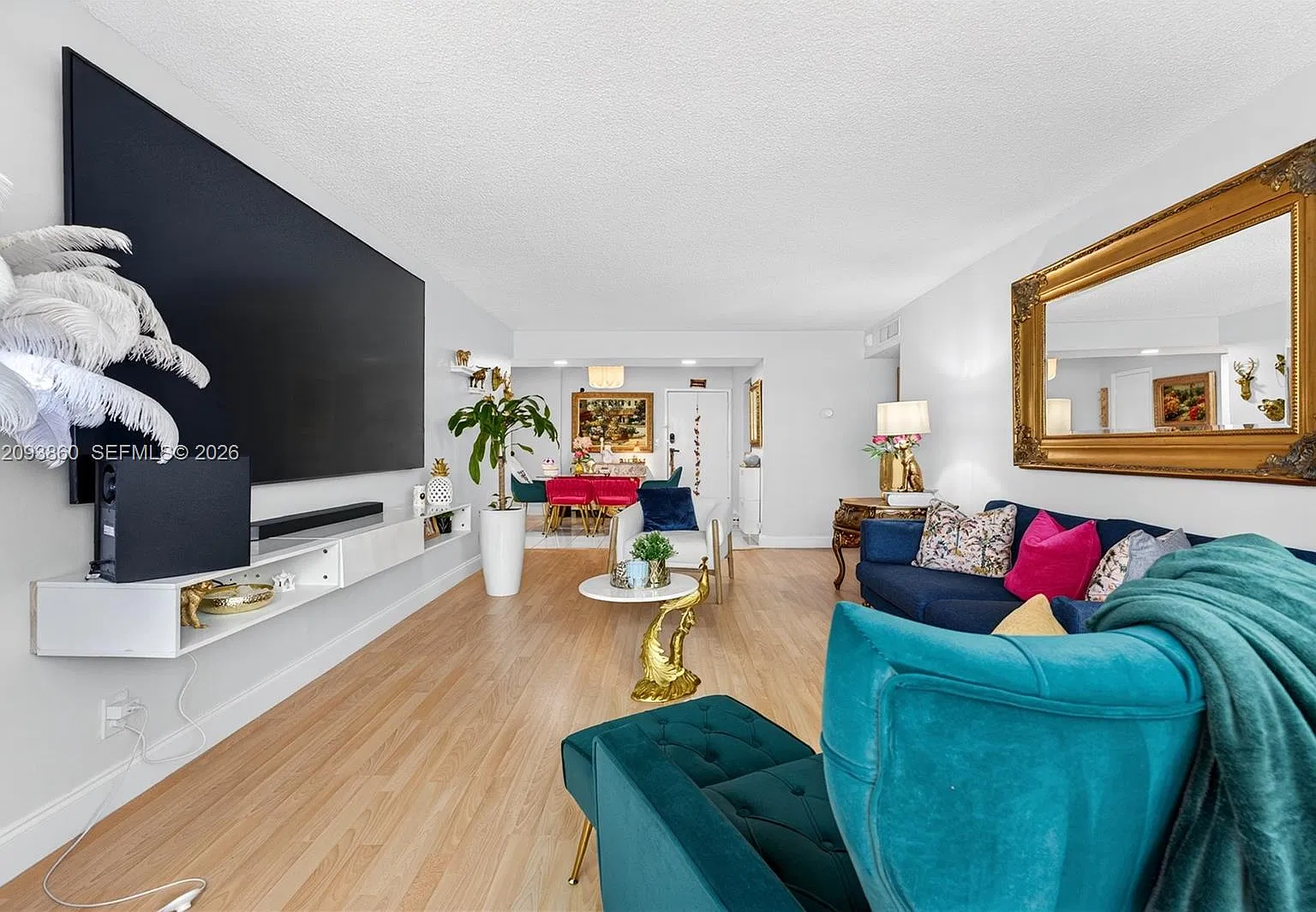 Plantation Place Condo — Photo 1