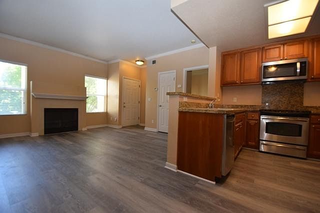 1st image of 240 Natoma Station Dr APT 4