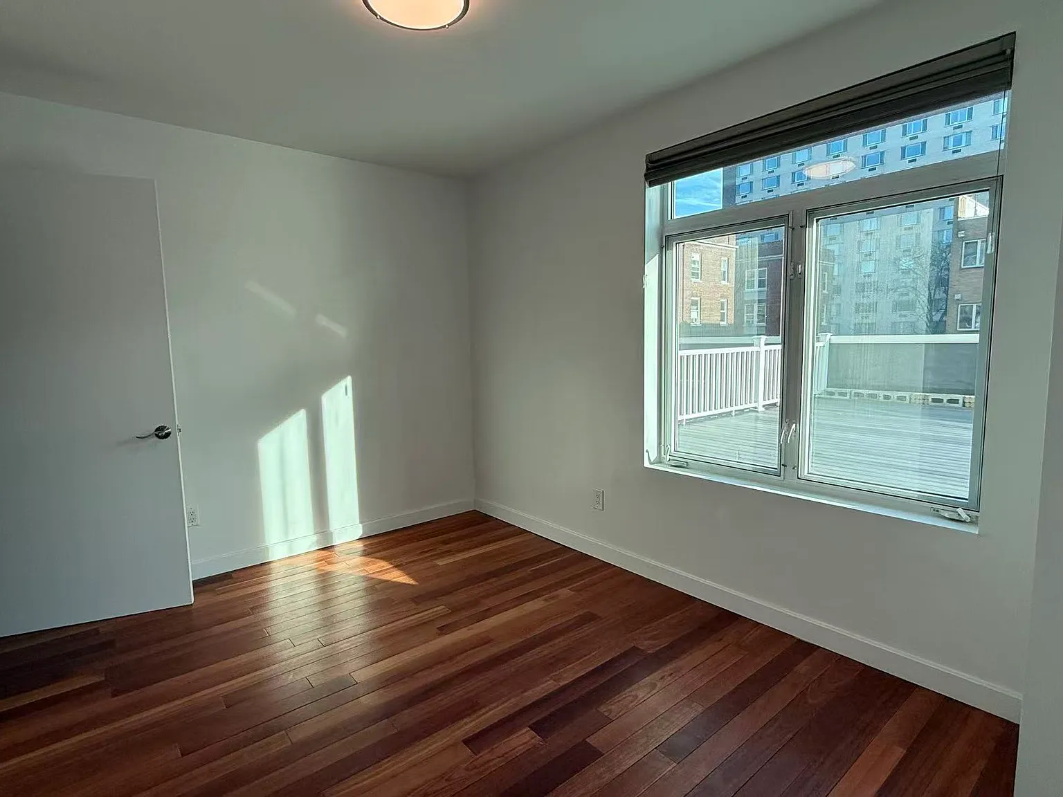 2 bed, 750 sqft, $3,100 — Photo 2